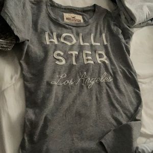 grey holister tee